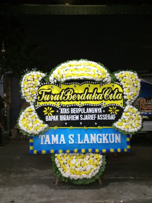 Papan Bunga Duka di Kedung Halang